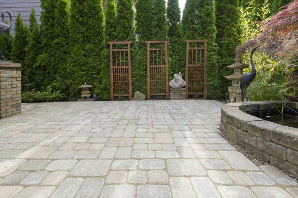 Cost of Backyard Hardscape Service in Everett